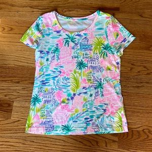 Lilly Pulitzer, size Large, tropical tee.
